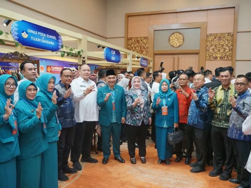 Bupati Musi Rawas Hj Ratna Machmud Hadiri Pembukaan HKG PKK Ke-54 dan Rakerda Dekranasda Sumsel 2026