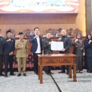 Wali Kota Lubuklinggau Sampaikan Penjelasan LKPJ 2025 Dalam Rapat Paripurna DPRD