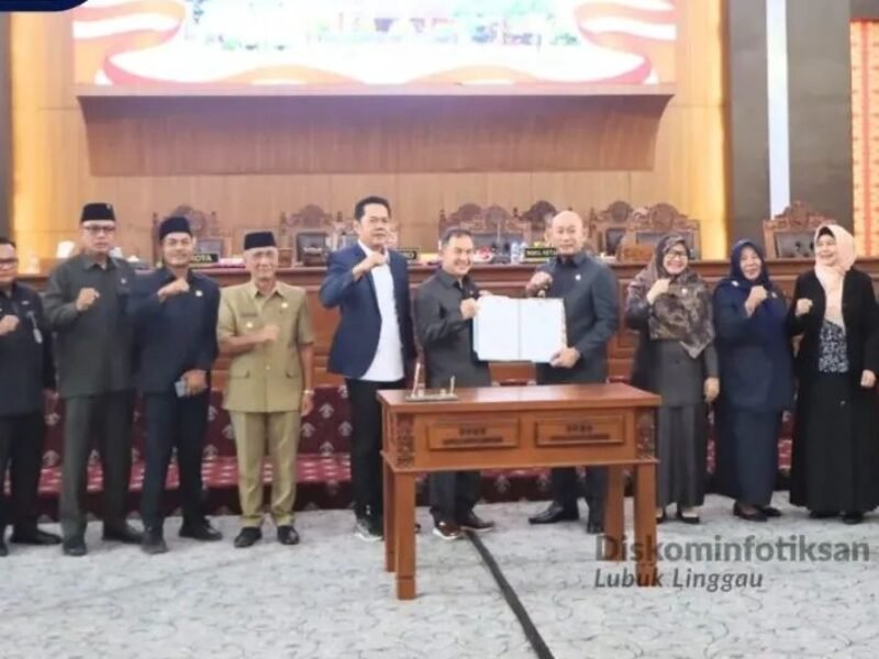 Wali Kota Lubuklinggau Sampaikan Penjelasan LKPJ 2025 Dalam Rapat Paripurna DPRD